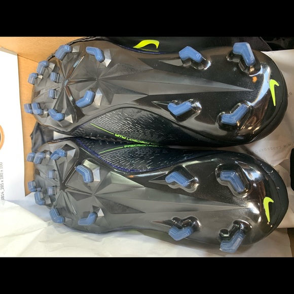 Phantom Venom Elite FG Cleats - Picture 3 of 5